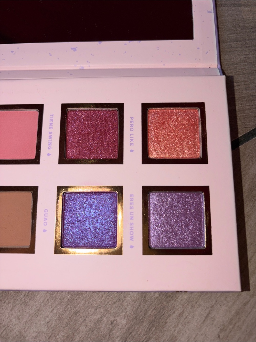 Alamar Spanglish Eyeshadow Palette - Picture 3 of 6